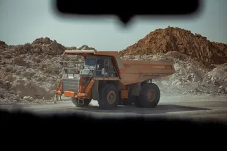 Foto 3 — Caminhão Caçamba Mercedes-Benz Atego 2730 Caçamba 6x4 2019