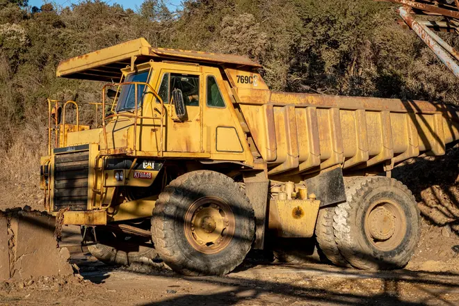 Caminhão Caçamba Ford Cargo 2629 Caçamba 6x4 2023 em Rio Verde - GO