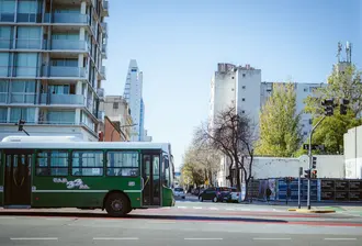 Ônibus Urbano Comil Svelto 2022 — foto 2