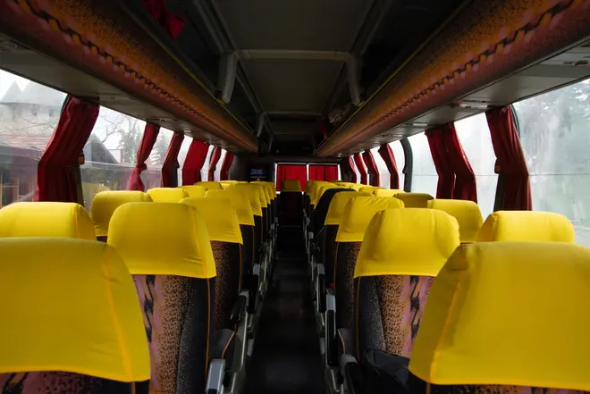 Ônibus de Fretamento Comil Campione Invictus 2013 em Recife - PE