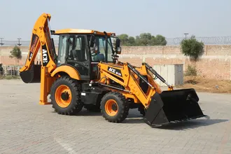 Retroescavadeira Caterpillar 416F 2016 — foto 2