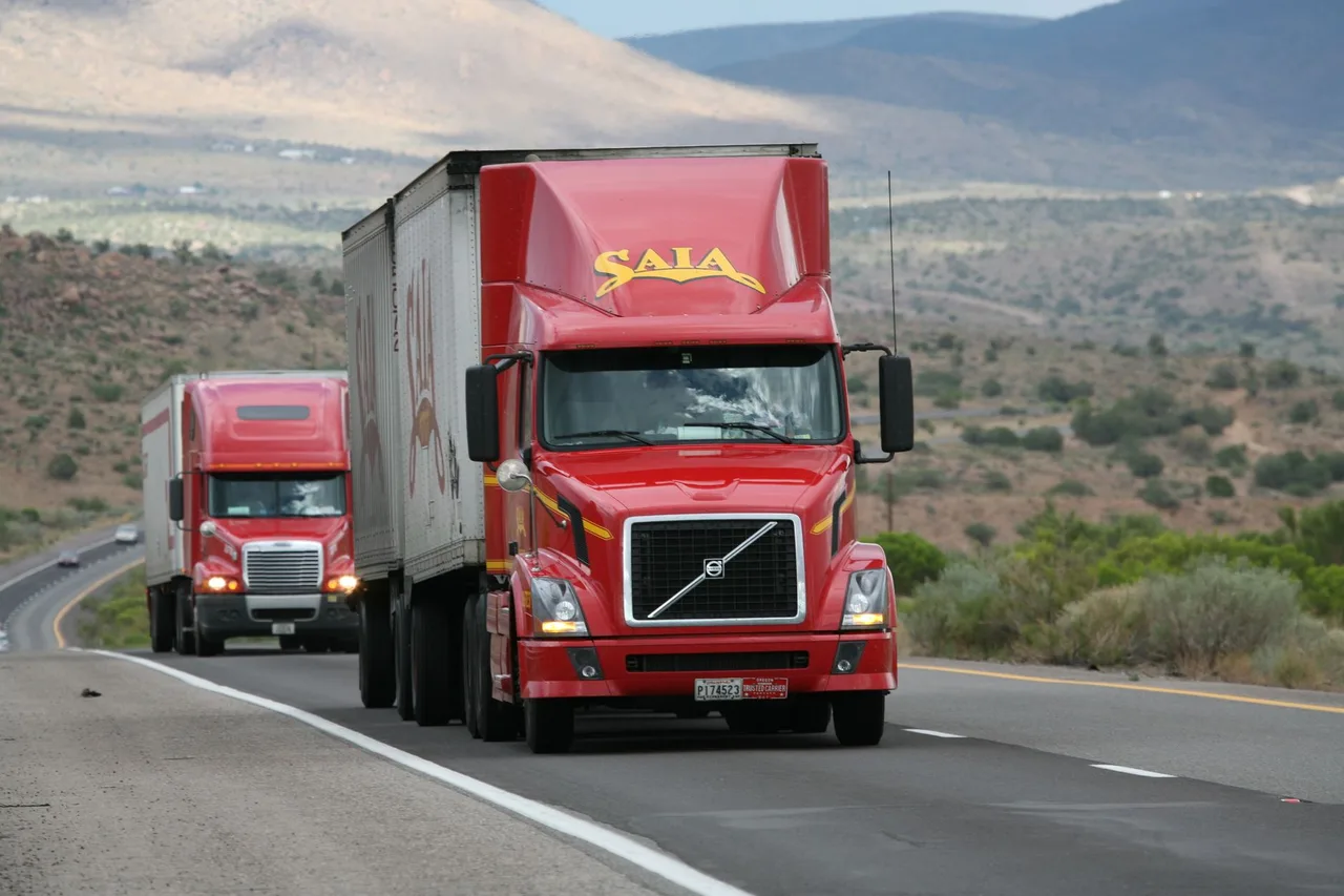 Cavalo Mecânico Volvo FH 460 Globetrotter 6x2 2020 em Aracariguama - SP