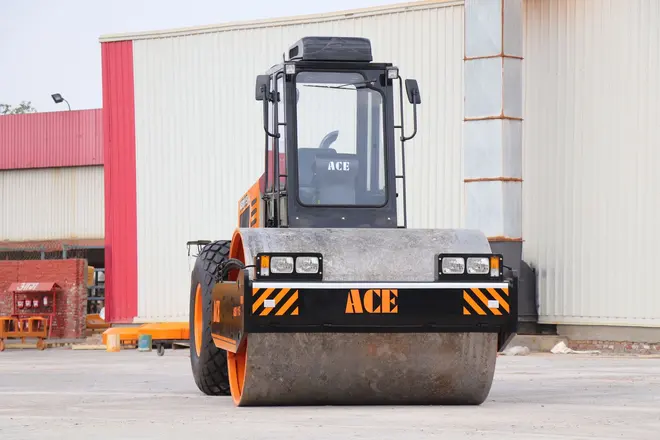 Rolo Compactador XCMG XS143 2018 em Fortaleza - CE