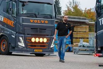Foto 2 — Cavalo Mecânico Volvo FH 460 6x2 6x2 2014