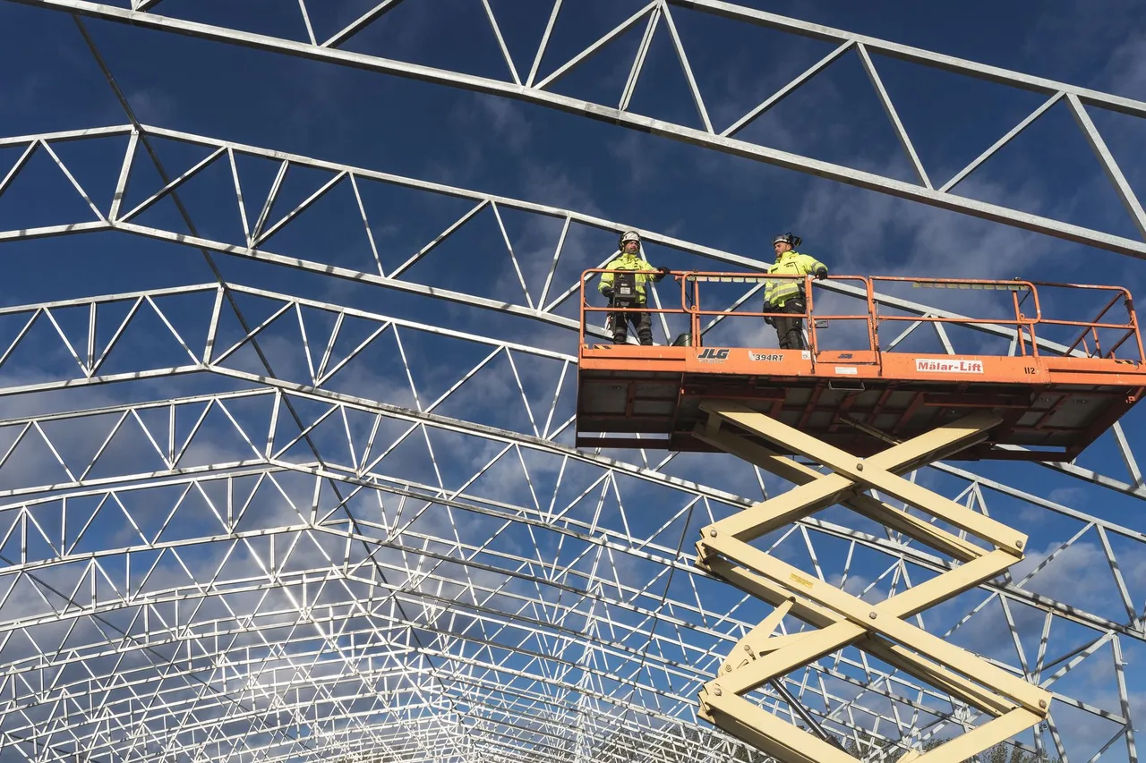 Plataforma Elevatória Sany SPS1012 Tesoura 2014 à venda em Goiânia - GO
