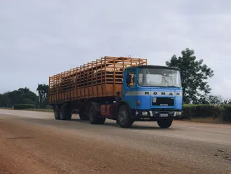 Foto 3 — Caminhão Truck Volkswagen 24.280 Carga Seca 6x2 2018
