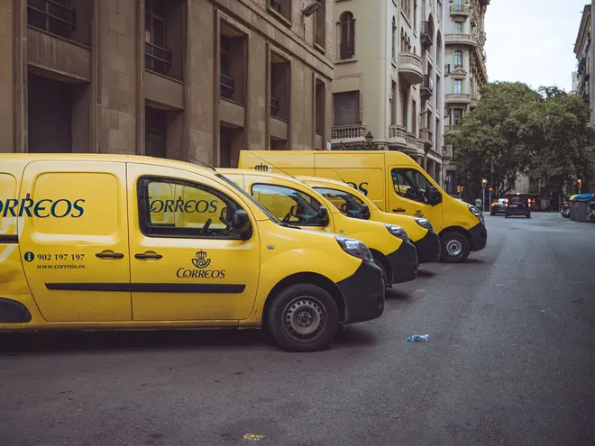 Van de Carga Iveco Daily 35S14 Furgão 2019 em Curitiba - PR
